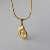 Sea shell Necklace | Gold