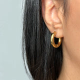 Essential hoop earrings - Small | Gold